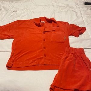 Kendal and Kylie longer wear set 😊 cozy and cute!! Size small